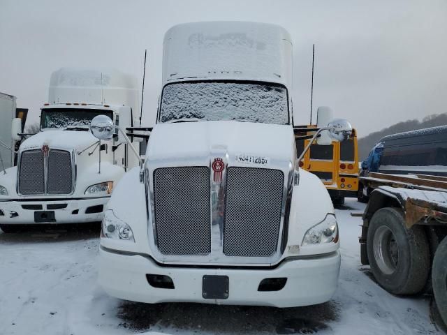 2014 Kenworth Construction T680