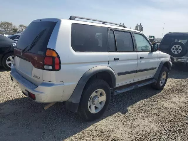 2002 Mitsubishi Montero Sport ES