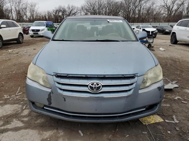 2005 Toyota Avalon XL