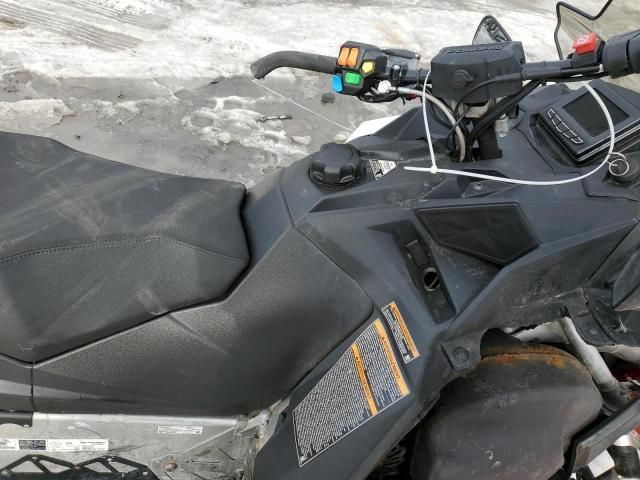 2016 Polaris Snowmobile