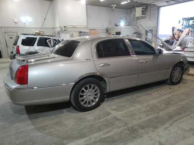 2006 Lincoln Town Car Signature