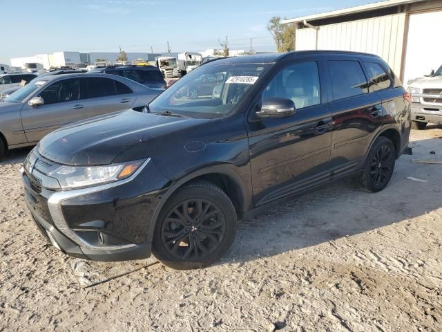 2019 Mitsubishi Outlander SE