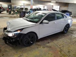 Carros salvage sin ofertas aún a la venta en subasta: 2023 Hyundai Elantra SEL