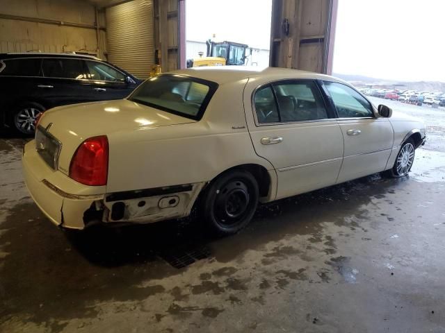 2006 Lincoln Town Car Signature Long Wheelbase