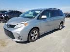 2018 Toyota Sienna LE