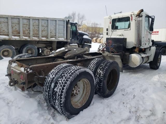 2007 Freightliner Conventional Columbia