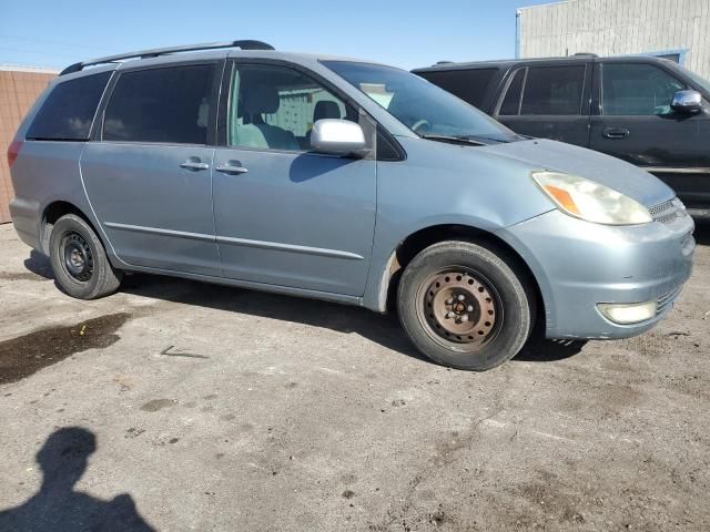 2004 Toyota Sienna XLE