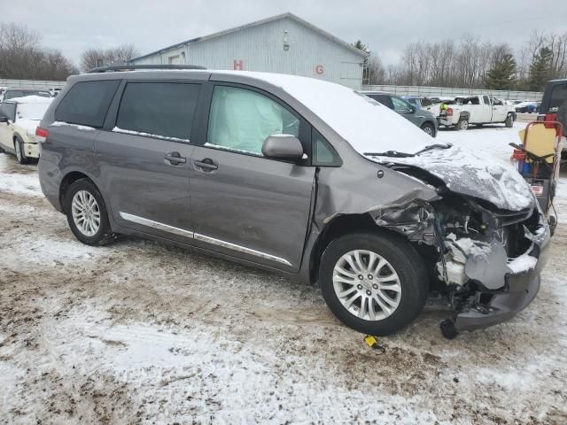 2013 Toyota Sienna XLE