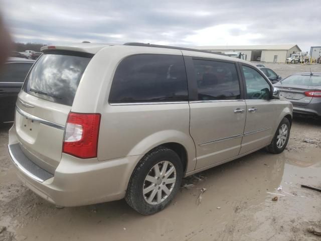 2012 Chrysler Town & Country Touring L