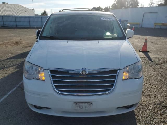 2010 Chrysler Town & Country Touring