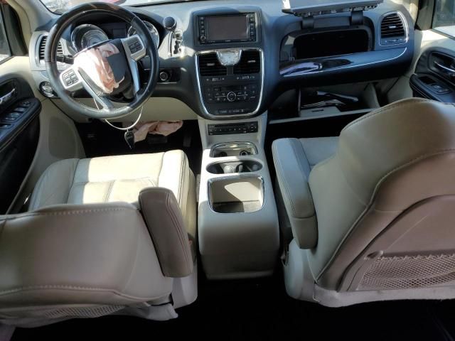 2013 Chrysler Town & Country Limited