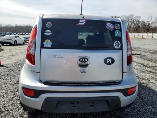 2013 KIA Soul +