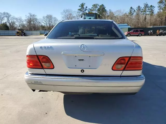 1999 Mercedes-Benz E 320