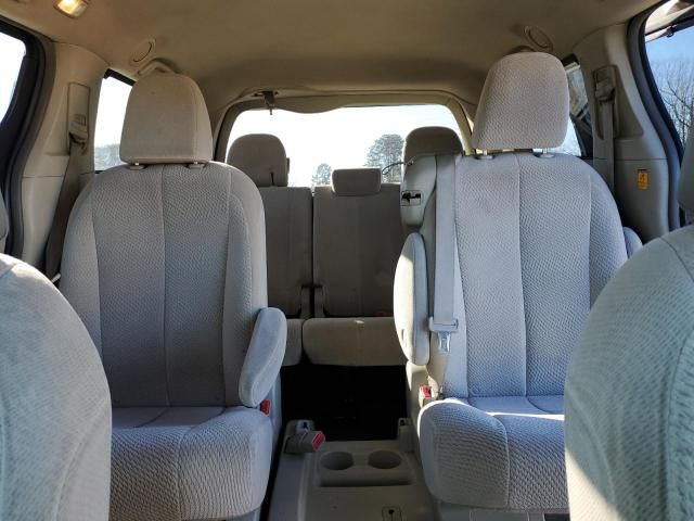 2011 Toyota Sienna LE