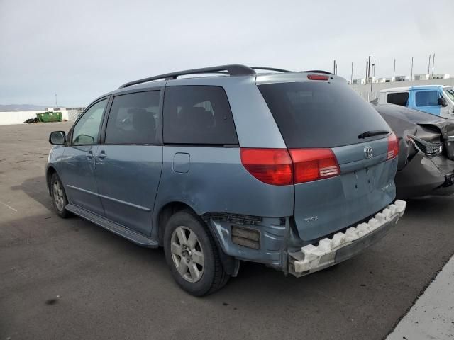 2004 Toyota Sienna CE