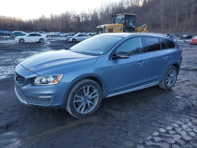 2018 Volvo V60 Cross Country Premier