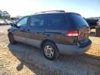 2001 Toyota Sienna LE