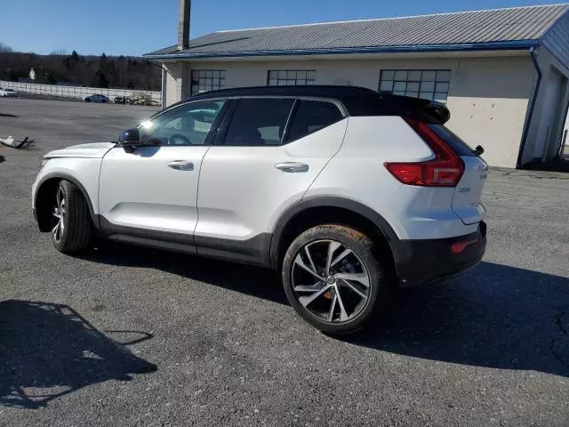 2021 Volvo XC40 T5 R-Design