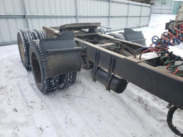 2007 Freightliner Conventional Columbia