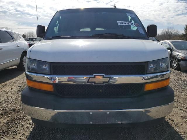 2017 Chevrolet Express G2500 LT