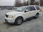 2004 Lincoln Navigator