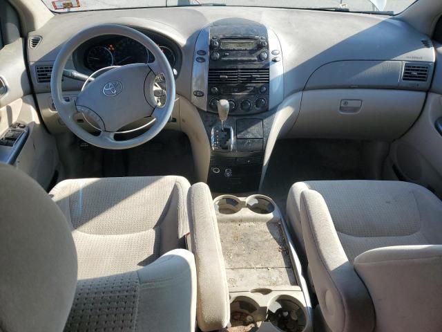 2010 Toyota Sienna CE