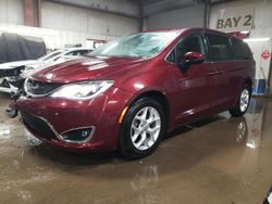 Salvage cars for sale at Elgin, IL auction: 2017 Chrysler Pacifica Touring L