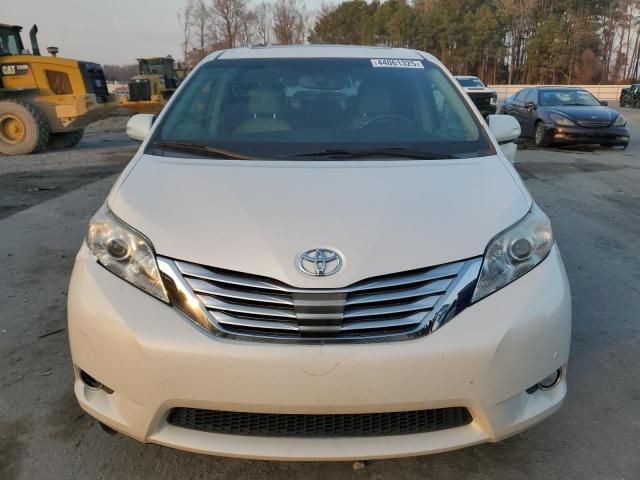 2014 Toyota Sienna XLE