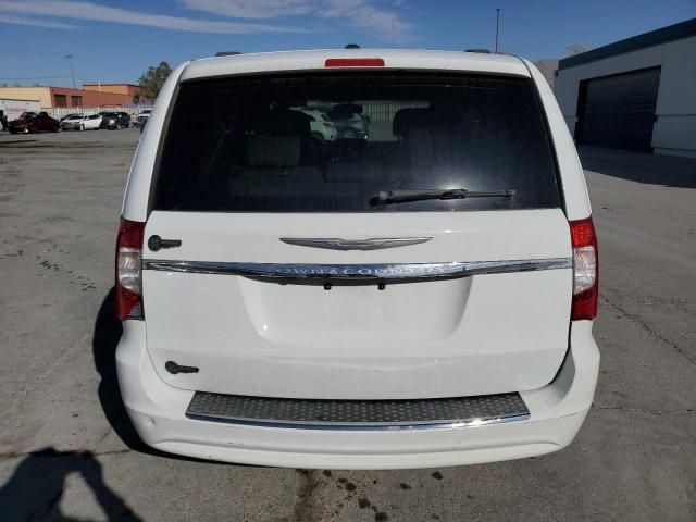 2015 Chrysler Town & Country Touring