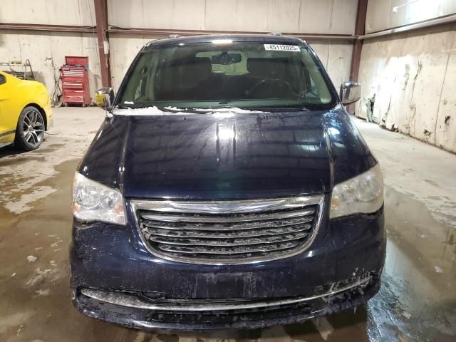 2013 Chrysler Town & Country Touring L