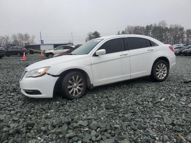 2013 Chrysler 200 Touring