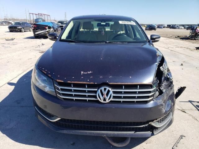 2015 Volkswagen Passat SE