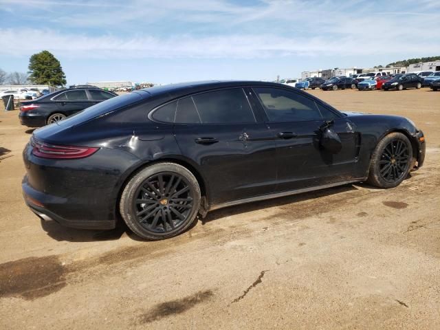 2018 Porsche Panamera 4