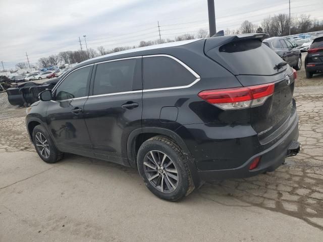 2017 Toyota Highlander SE