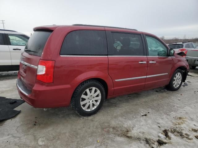 2016 Chrysler Town & Country Touring