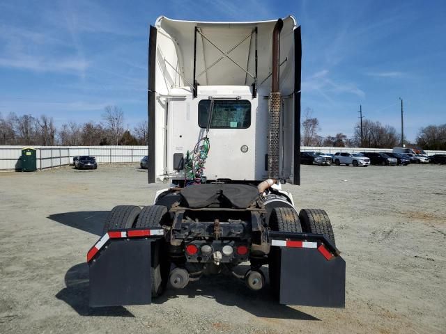 2015 Kenworth Construction T680