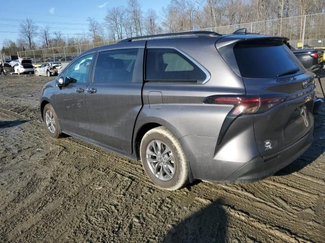 2023 Toyota Sienna LE