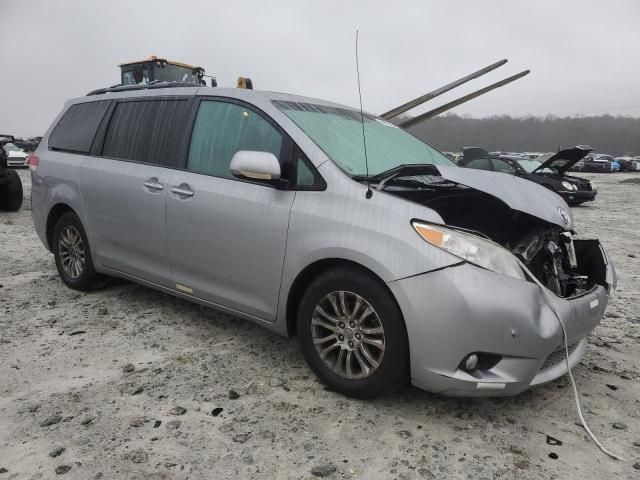 2013 Toyota Sienna XLE