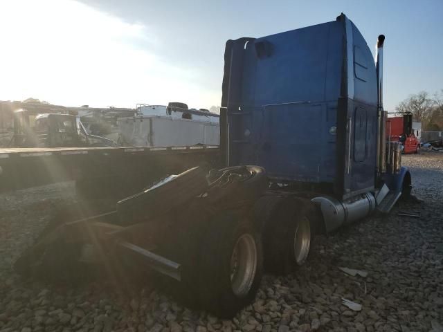 2005 Freightliner Conventional FLD132 XL Classic