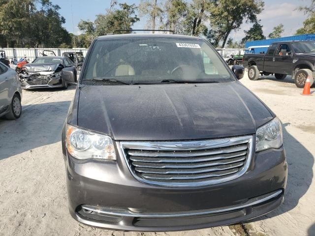 2016 Chrysler Town & Country Touring