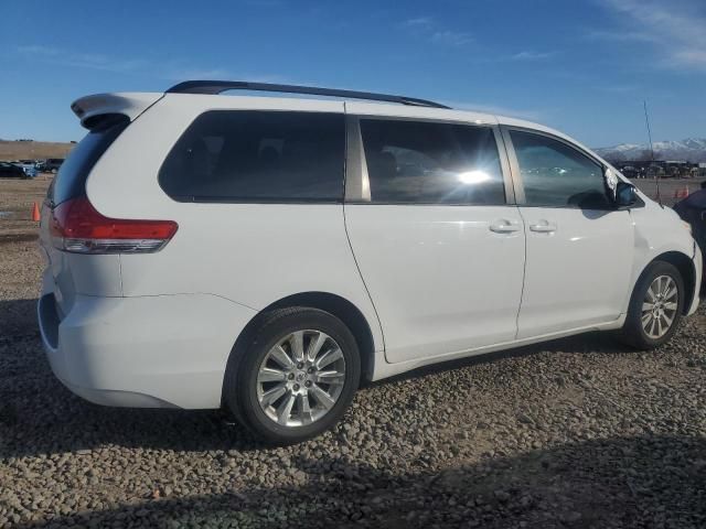 2014 Toyota Sienna LE