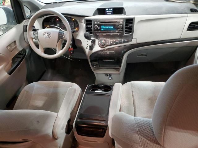 2014 Toyota Sienna LE