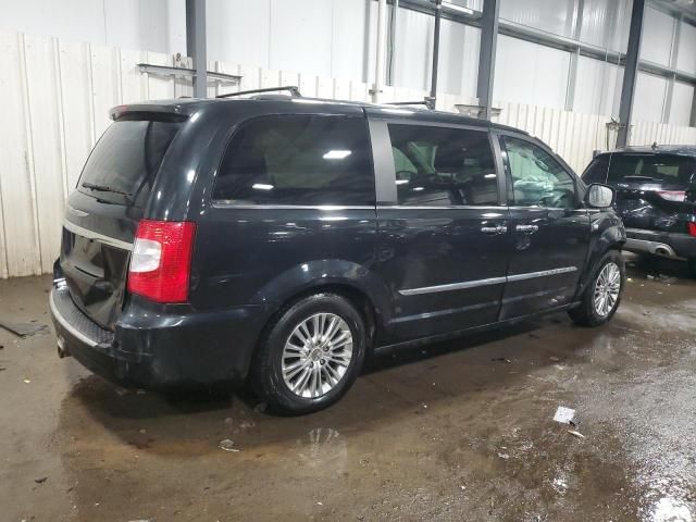 2014 Chrysler Town & Country Touring L