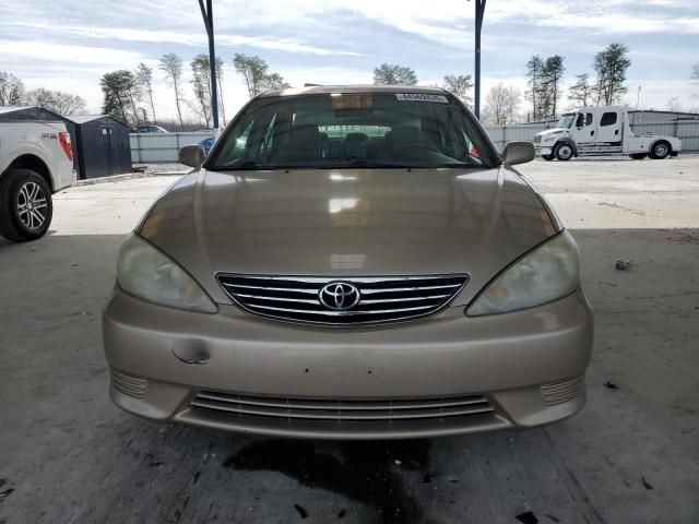 2005 Toyota Camry LE