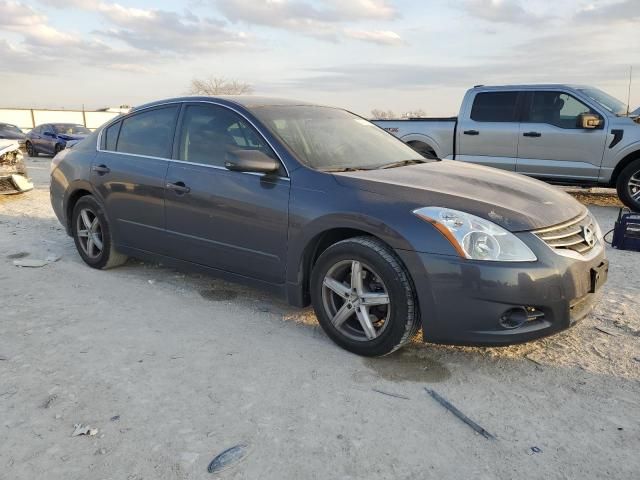 2010 Nissan Altima Base