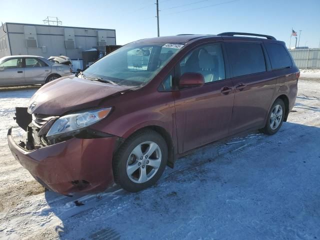 2015 Toyota Sienna LE