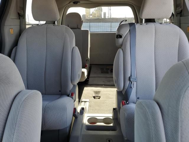 2012 Toyota Sienna LE