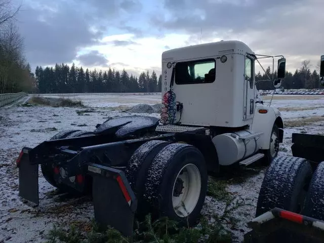 2007 Kenworth Construction T300