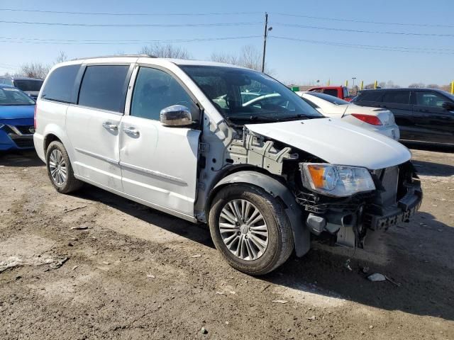 2016 Chrysler Town & Country Touring L