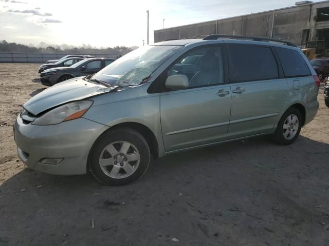 2007 Toyota Sienna XLE